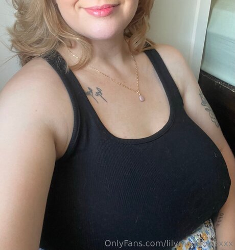 Photo nue de fuite OnlyFans de Lilymeadowsxxx