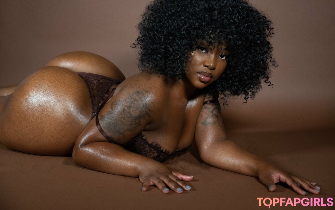 Photo nue de fuite OnlyFans de Chocolate Goddess #71 Photo nue de fuite OnlyFans de Chocolate Goddess #71