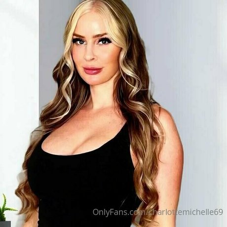 Photo nue de fuite OnlyFans de Charlotte Michelle