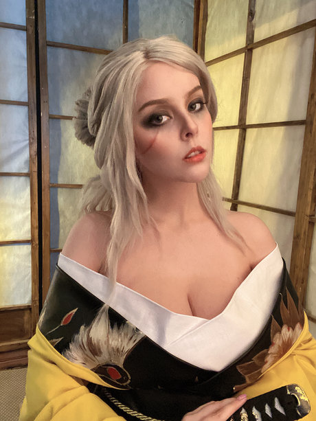 Helly Valentine