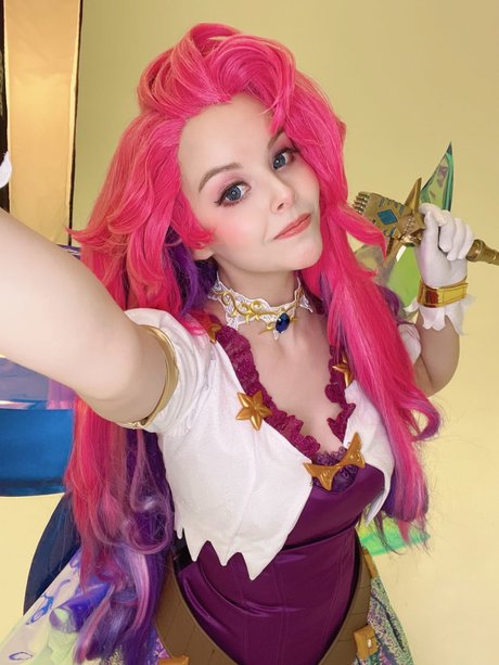 Helly Valentine