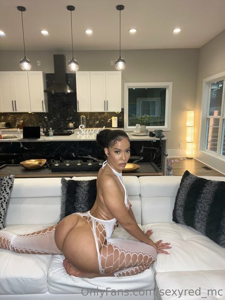 Photo nue de fuite OnlyFans de Sexy Red