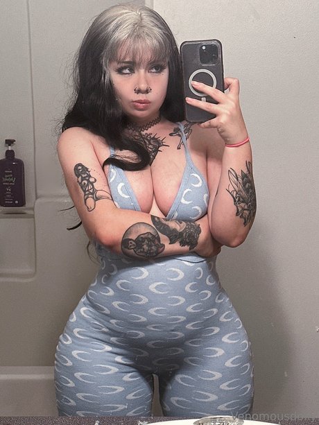 Venomousdolly