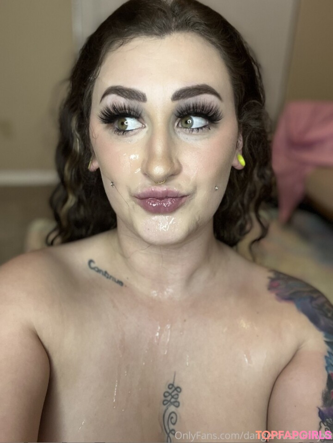 Photo nue de fuite OnlyFans de Avalon Mira #16 Photo nue de fuite OnlyFans de Avalon Mira #16