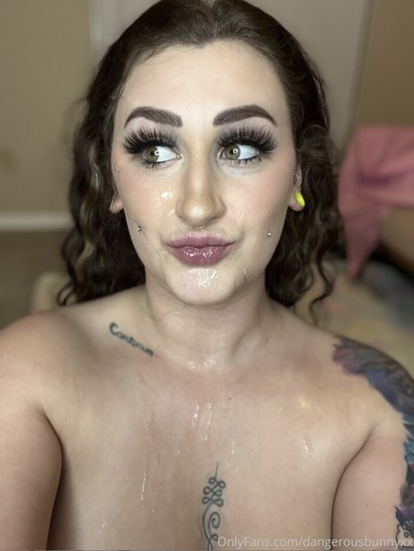 Photo nue de fuite OnlyFans de Avalon Mira