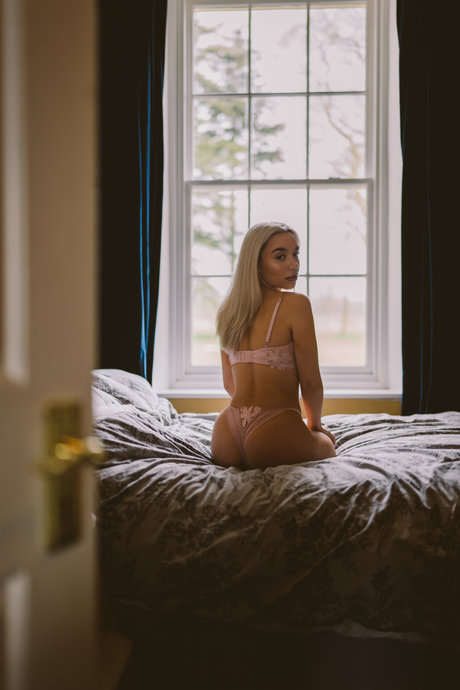 Ella Baig