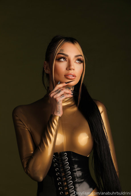 Ana Buhr Buldrini