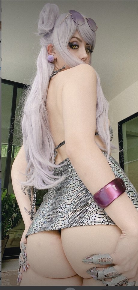 Seviria Cosplay