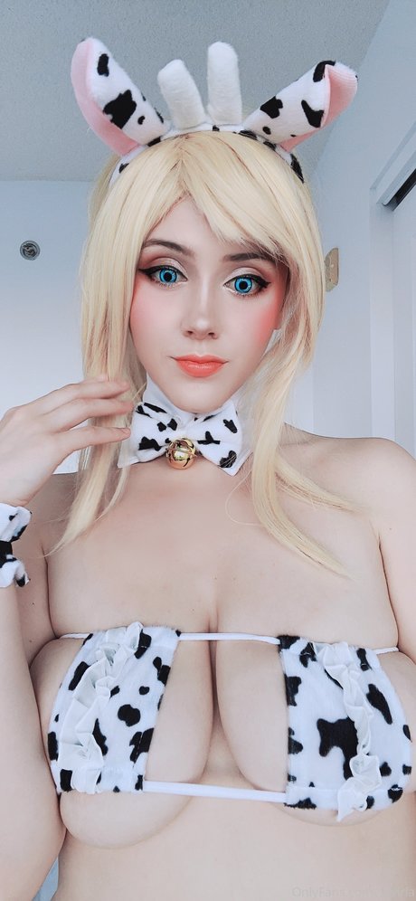 Seviria Cosplay