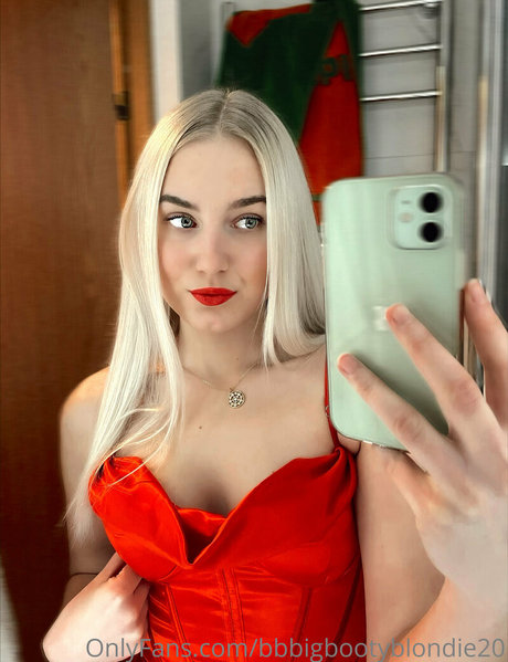Bigbootyblondie
