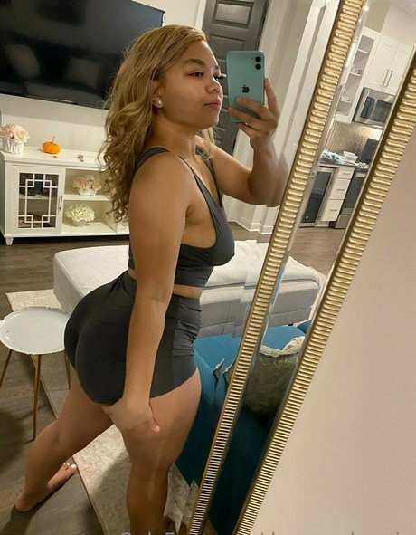 Photo nue de fuite OnlyFans de Desmondmarie