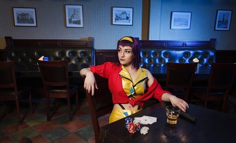 Zoe Volf Cosplay