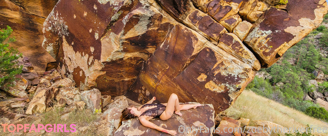 Photo nue de fuite OnlyFans de Zoebytheriverfree #132 Photo nue de fuite OnlyFans de Zoebytheriverfree #132