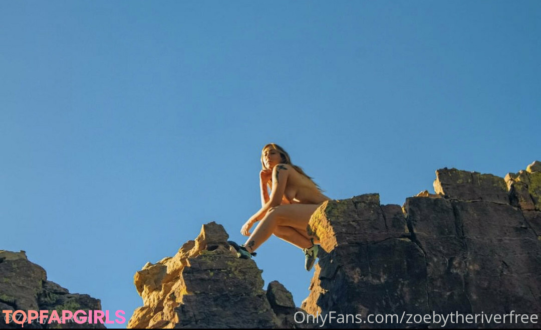 Photo nue de fuite OnlyFans de Zoebytheriverfree #233 Photo nue de fuite OnlyFans de Zoebytheriverfree #233