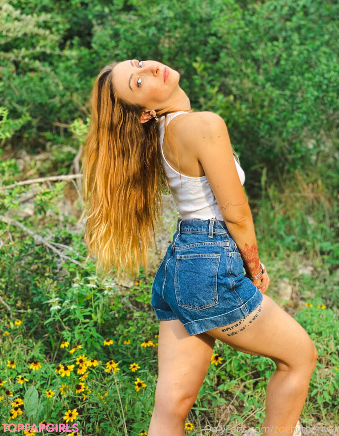 Photo nue de fuite OnlyFans de Zoebytheriverfree #84 Photo nue de fuite OnlyFans de Zoebytheriverfree #84