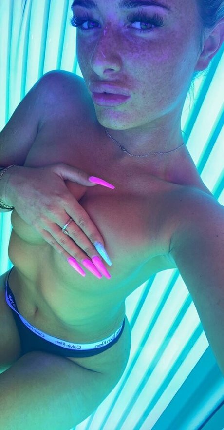 Photo nue de fuite OnlyFans de Chloe Allen