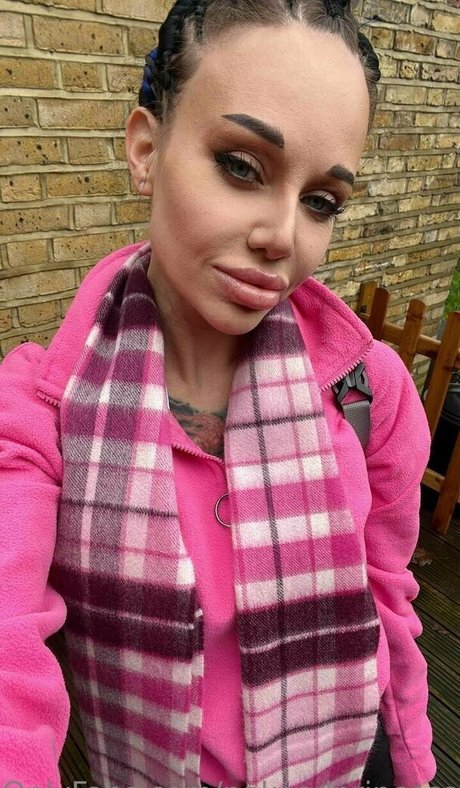 Nakeedprincesss