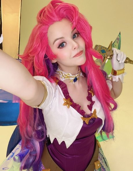 Helly Valentine