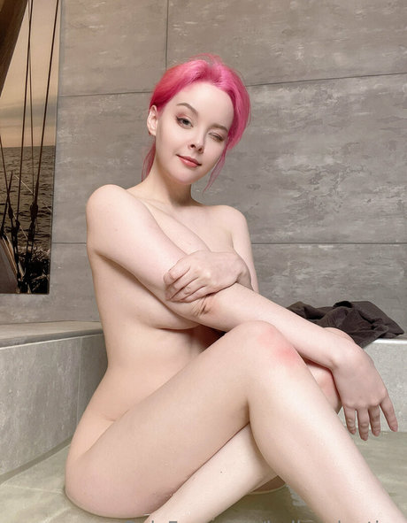 Helly Valentine
