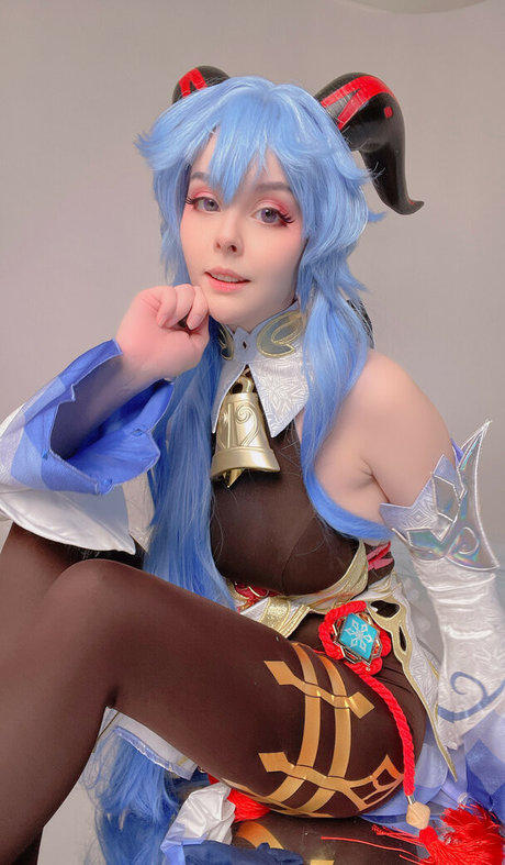 Helly Valentine