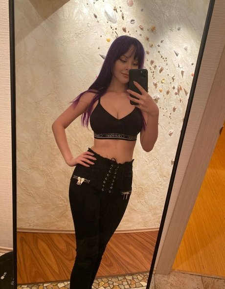 Helly Valentine