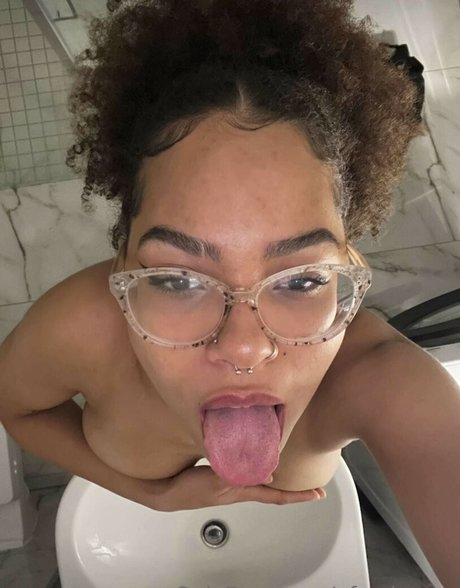 Photo nue de fuite OnlyFans de Afroshawty