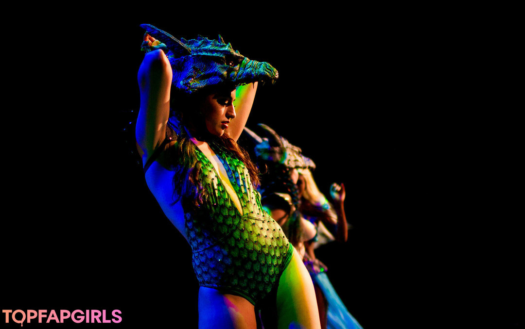 Photo nue de fuite OnlyFans de Blackheartburlesque #25 Photo nue de fuite OnlyFans de Blackheartburlesque #25
