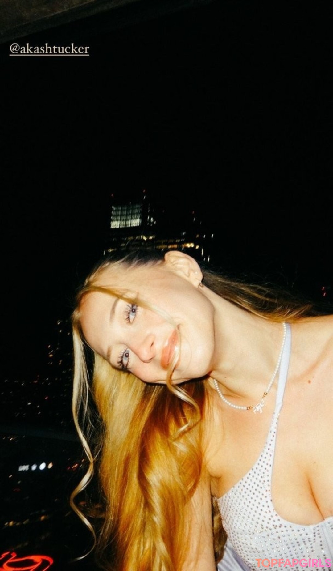 Photo nue de fuite OnlyFans de Sophia Diamond #236 Photo nue de fuite OnlyFans de Sophia Diamond #236