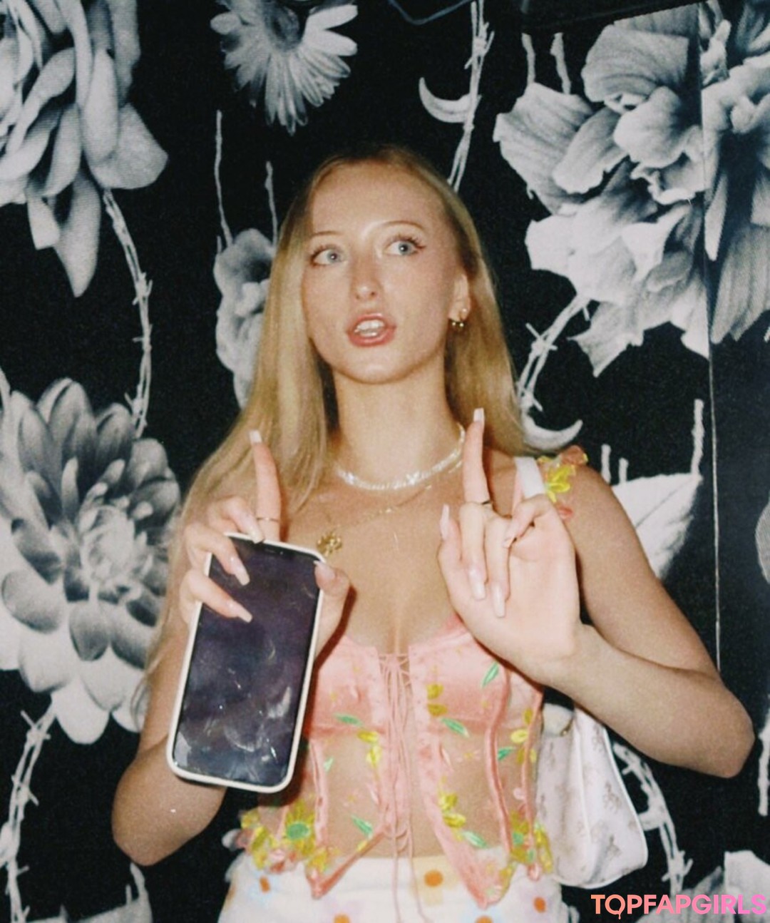 Photo nue de fuite OnlyFans de Sophia Diamond #323 Photo nue de fuite OnlyFans de Sophia Diamond #323