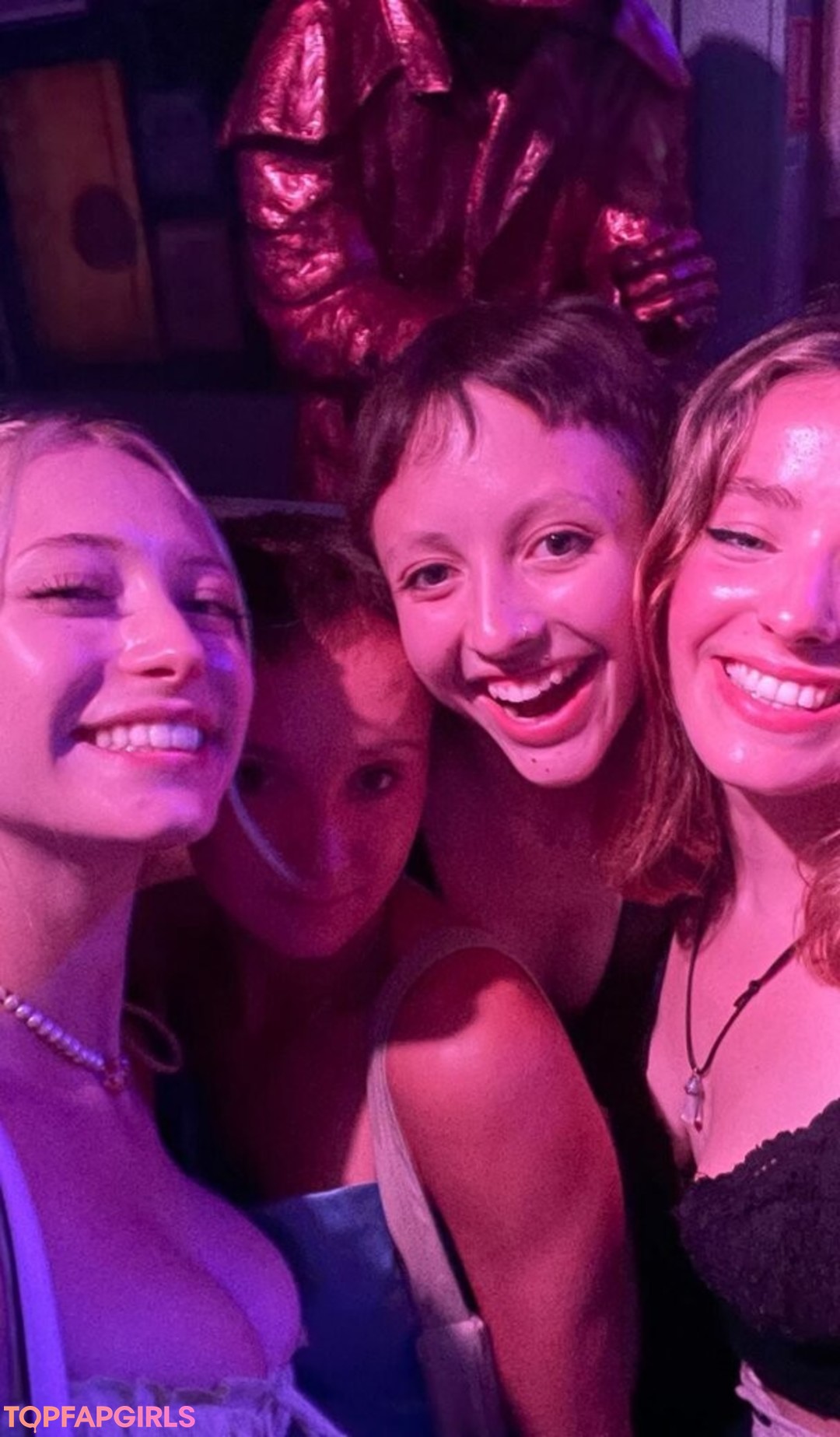 Photo nue de fuite OnlyFans de Sophia Diamond #435 Photo nue de fuite OnlyFans de Sophia Diamond #435