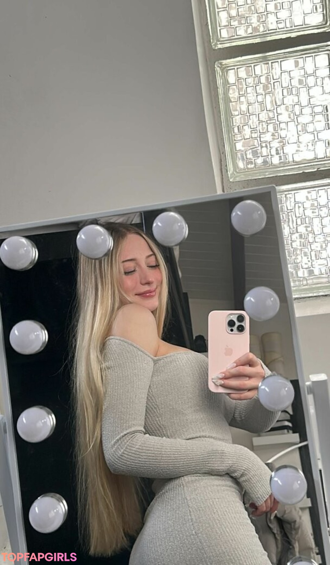 Photo nue de fuite OnlyFans de Sophia Diamond #721 Photo nue de fuite OnlyFans de Sophia Diamond #721