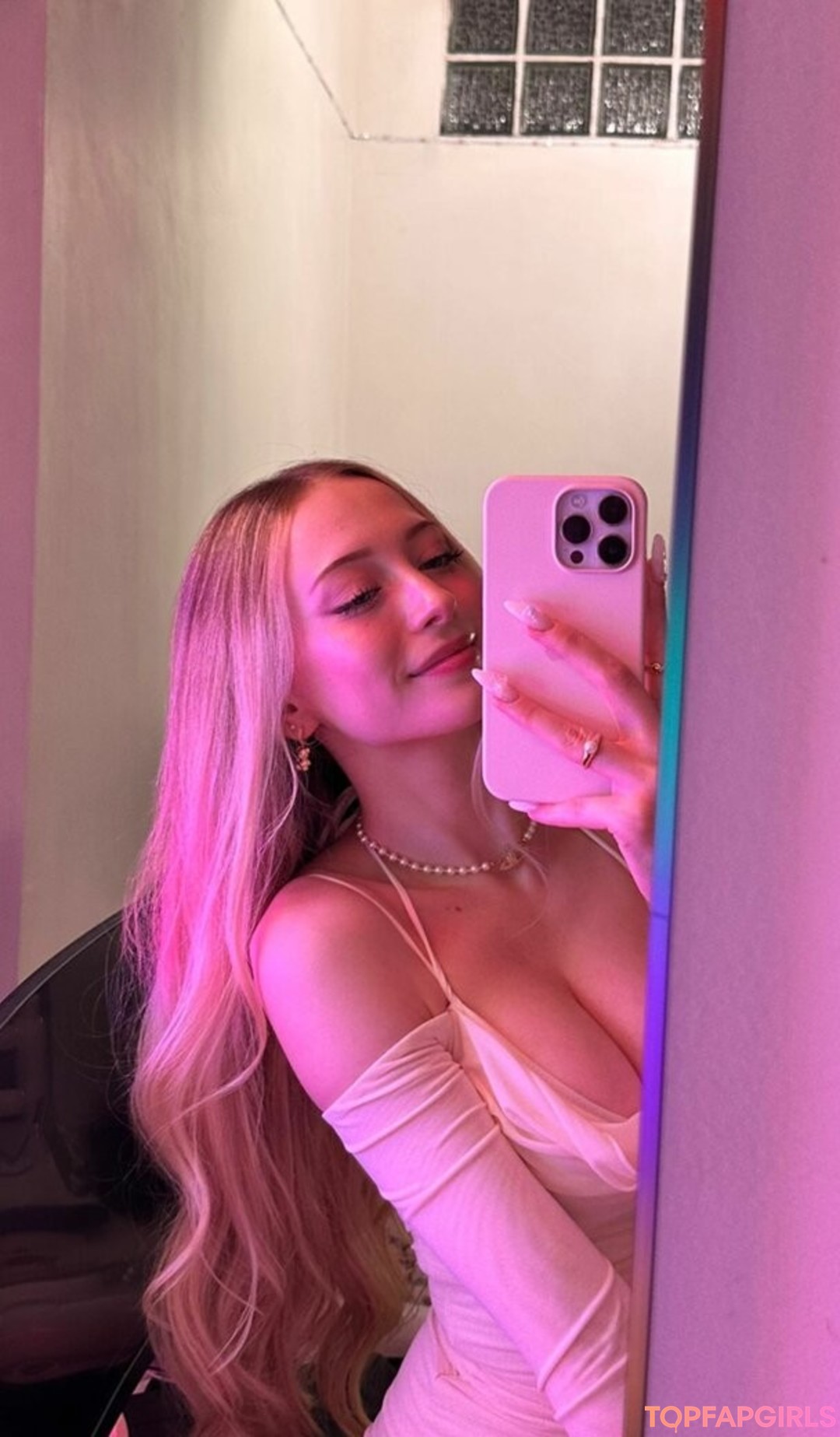 Photo nue de fuite OnlyFans de Sophia Diamond #728 Photo nue de fuite OnlyFans de Sophia Diamond #728