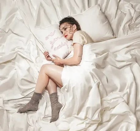 Lauren Mayberry