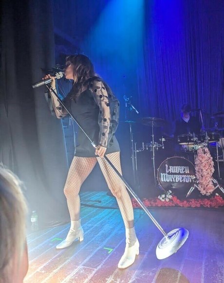 Lauren Mayberry