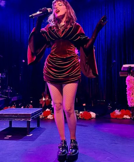Lauren Mayberry
