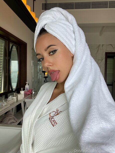 Photo nue de fuite OnlyFans de Wisnniowa