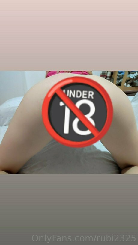Photo nue de fuite OnlyFans de Rubi2325