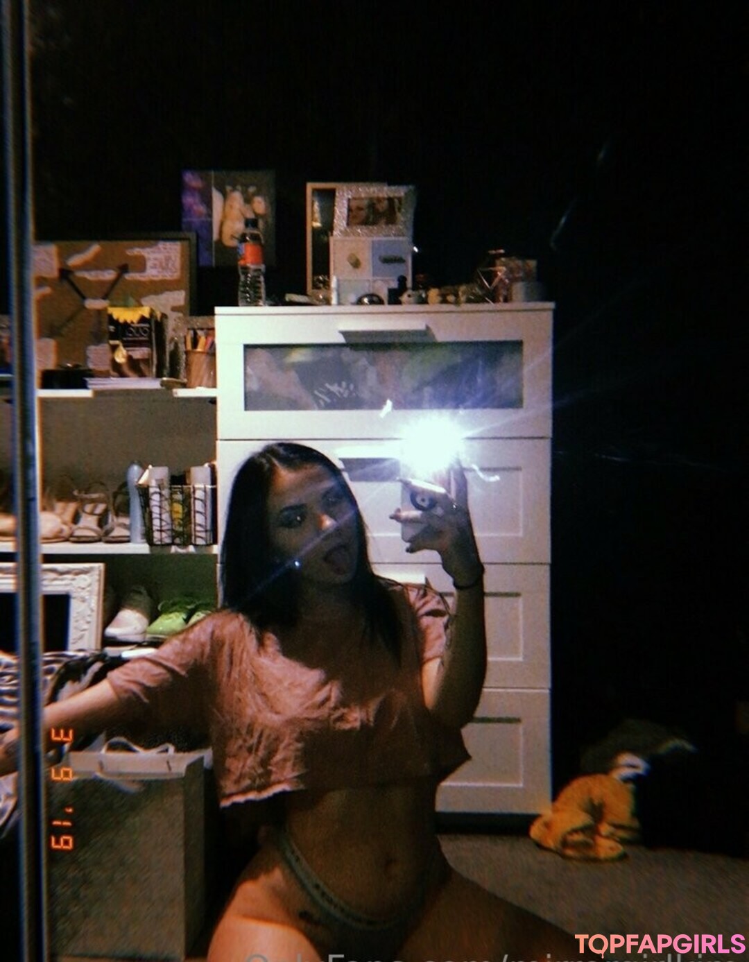 Photo nue de fuite OnlyFans de Mirrorgirlkim #17 Photo nue de fuite OnlyFans de Mirrorgirlkim #17