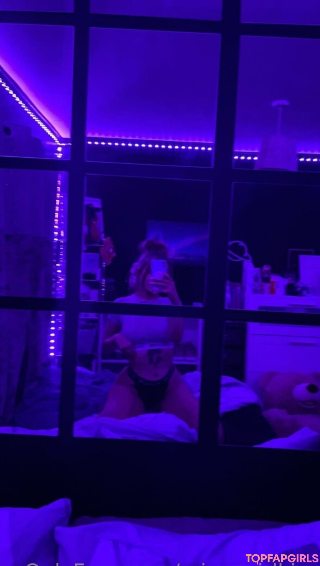 Photo nue de fuite OnlyFans de Mirrorgirlkim #19 Photo nue de fuite OnlyFans de Mirrorgirlkim #19