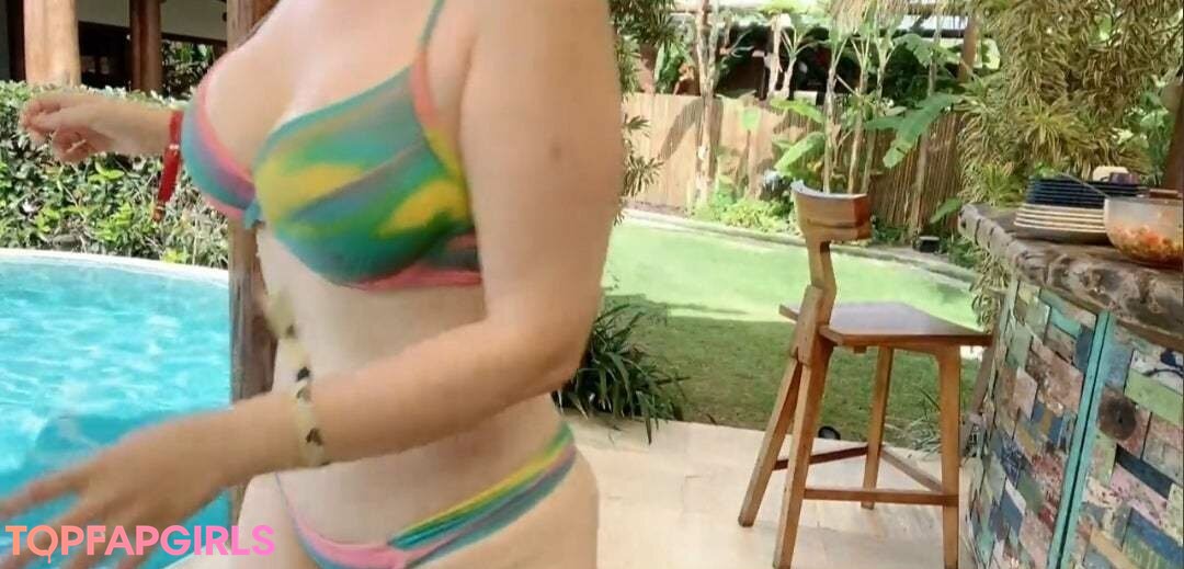 Photo nue de fuite OnlyFans de Nahzinhaa #12 Photo nue de fuite OnlyFans de Nahzinhaa #12