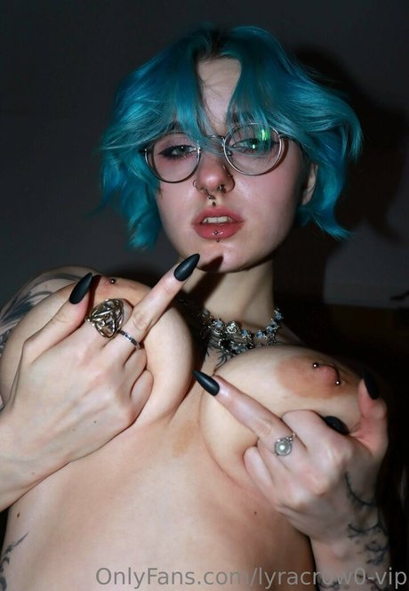 Lyra Crow