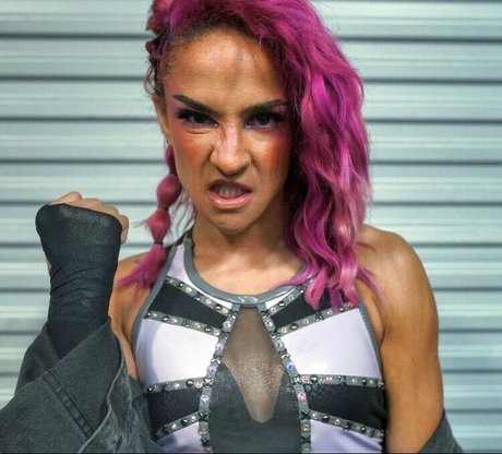 Dakota Kai