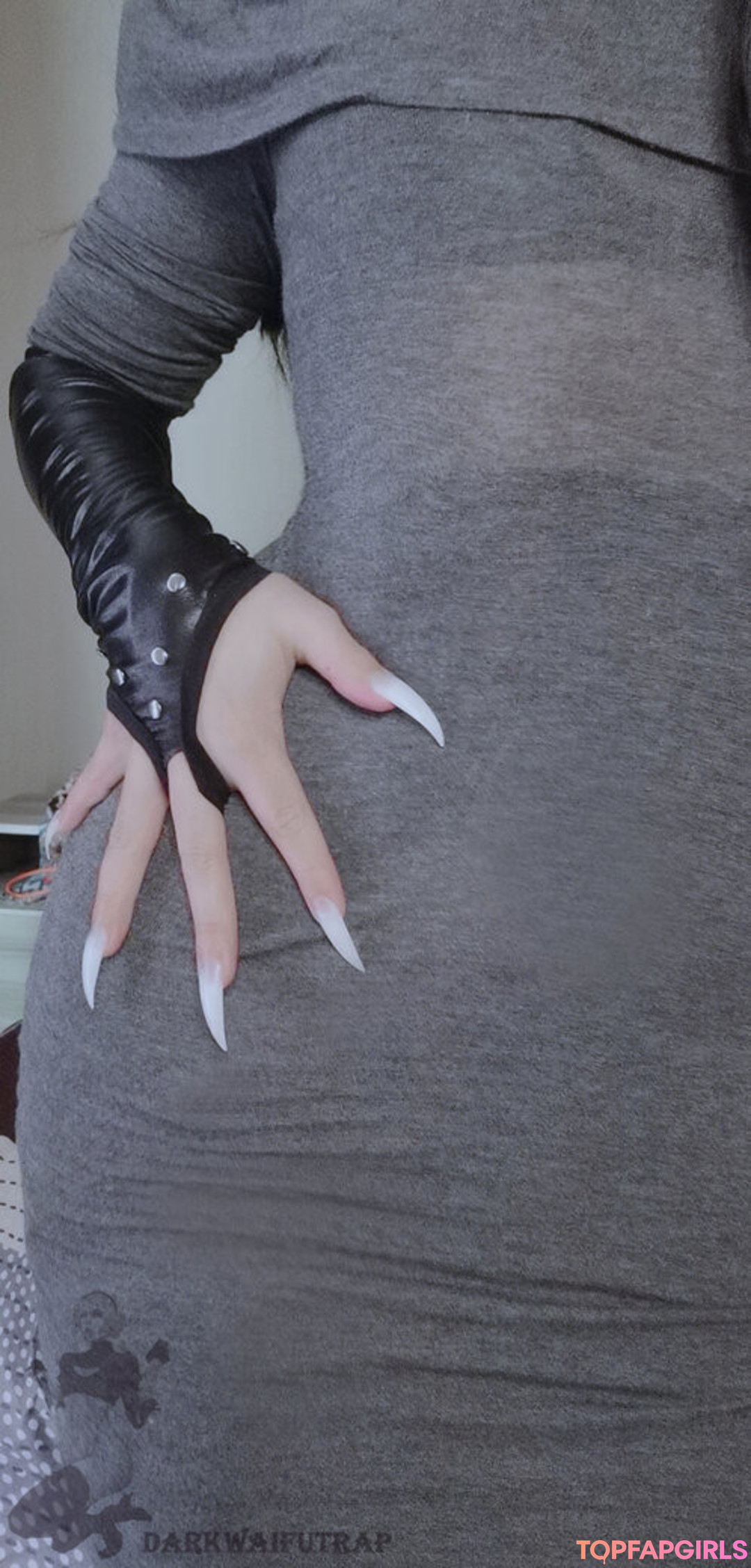 Photo nue de fuite OnlyFans de Darkwaifutrap #2399 Photo nue de fuite OnlyFans de Darkwaifutrap #2399