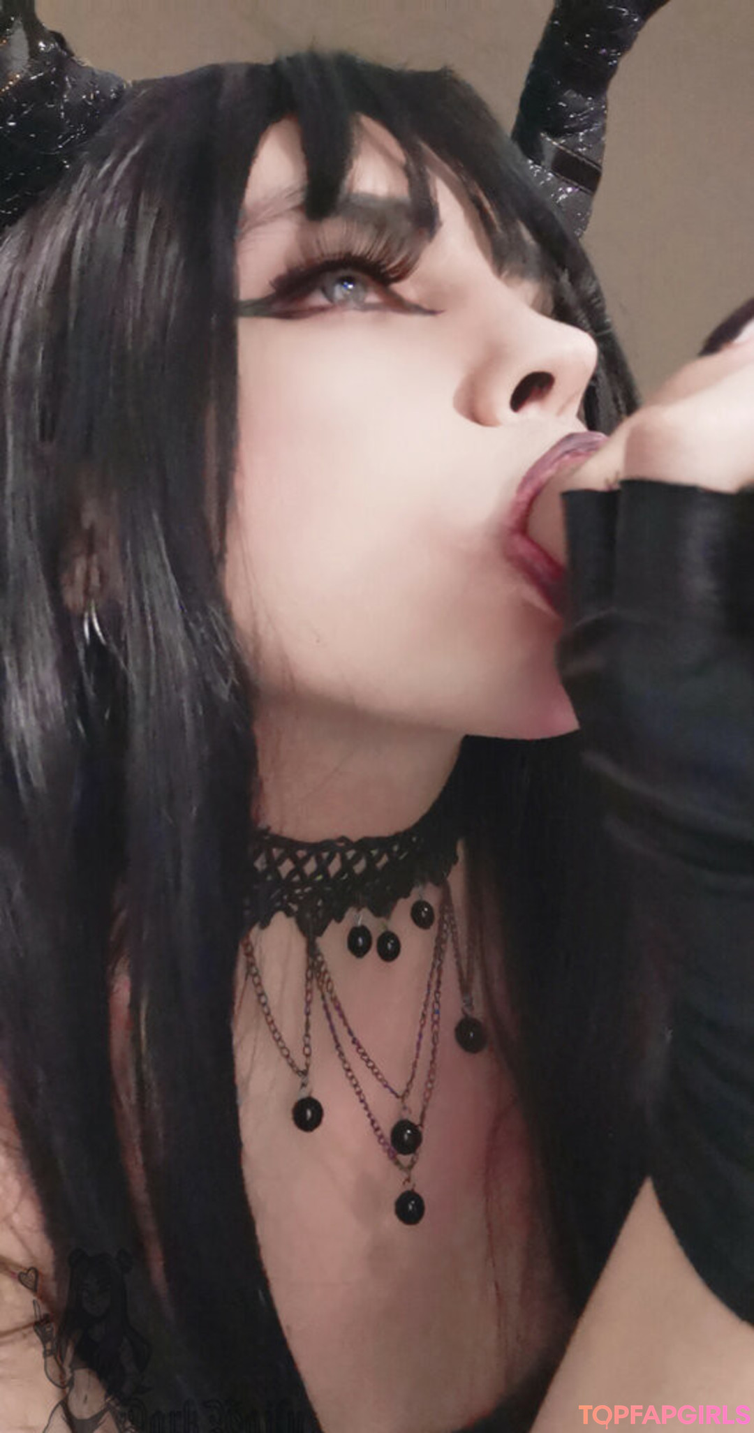 Photo nue de fuite OnlyFans de Darkwaifutrap #2965 Photo nue de fuite OnlyFans de Darkwaifutrap #2965