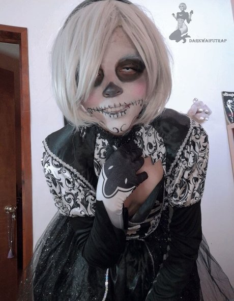 Darkwaifutrap