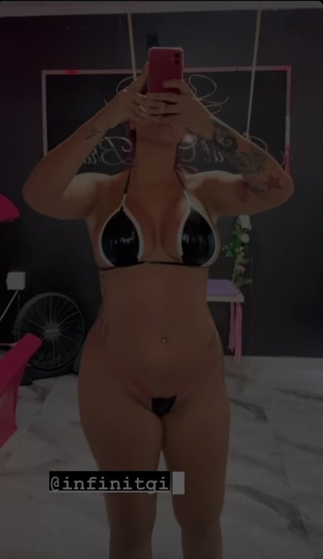 Amanda Miury