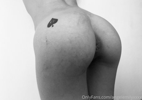 Angelemilyxxxx