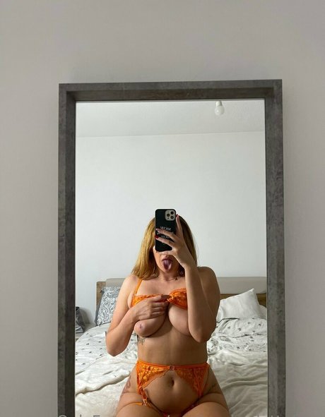Annieecharlottefree
