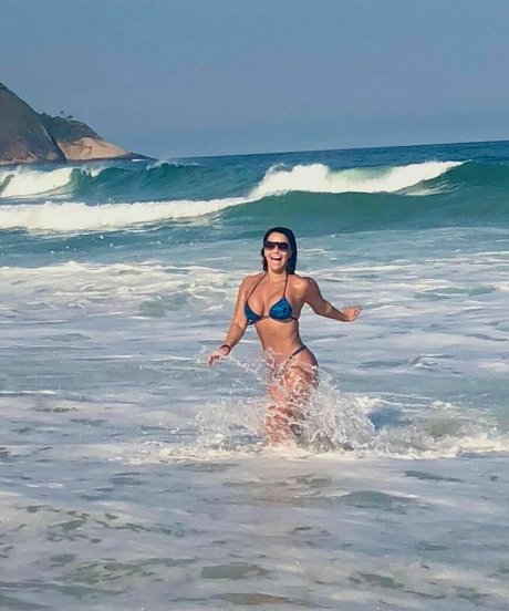 Viviane Araujo
