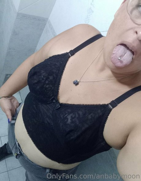 Photo nue de fuite OnlyFans de Anbabymoon